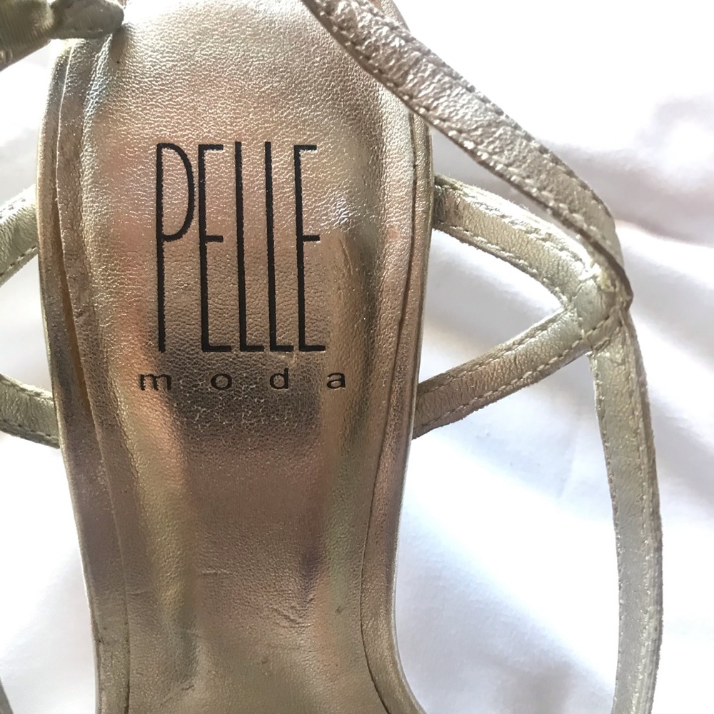 Shoes - Picture 4 of 4